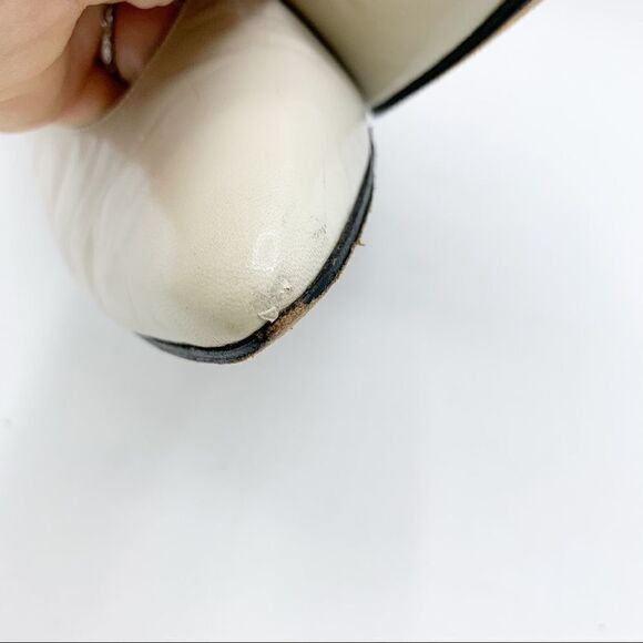 Stuart Weitzman Vintage Ivory Pointed Toe Pump w/Gold Metal Stiletto Heel 7.5 - Picture 9 of 16